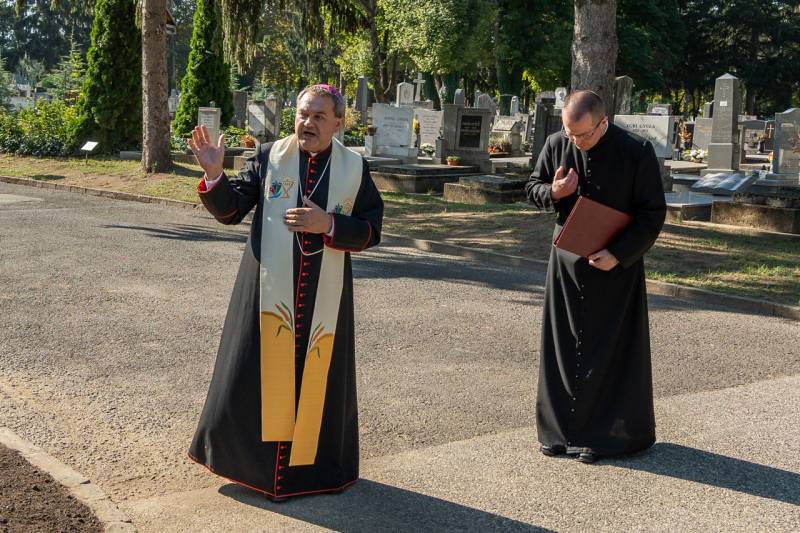 Szent Mihaly szobor_26.jpg